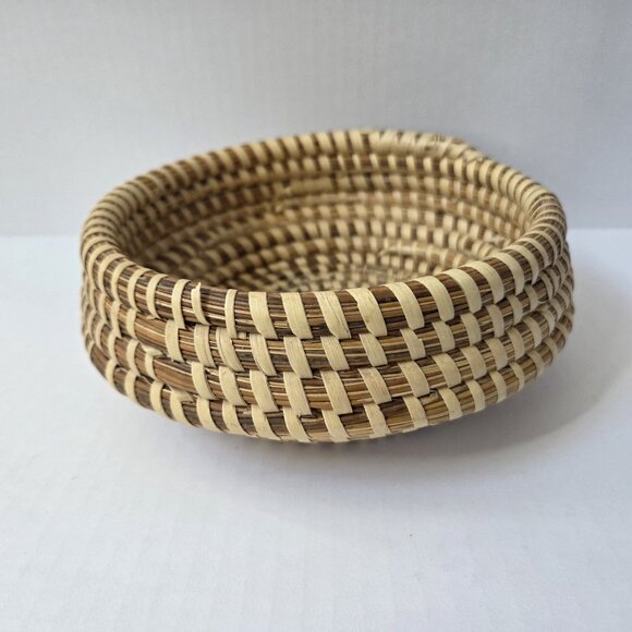 South Carolina Sweetgrass Gullah Basket 7" Round Catch All Handmade - Picture 12 of 14